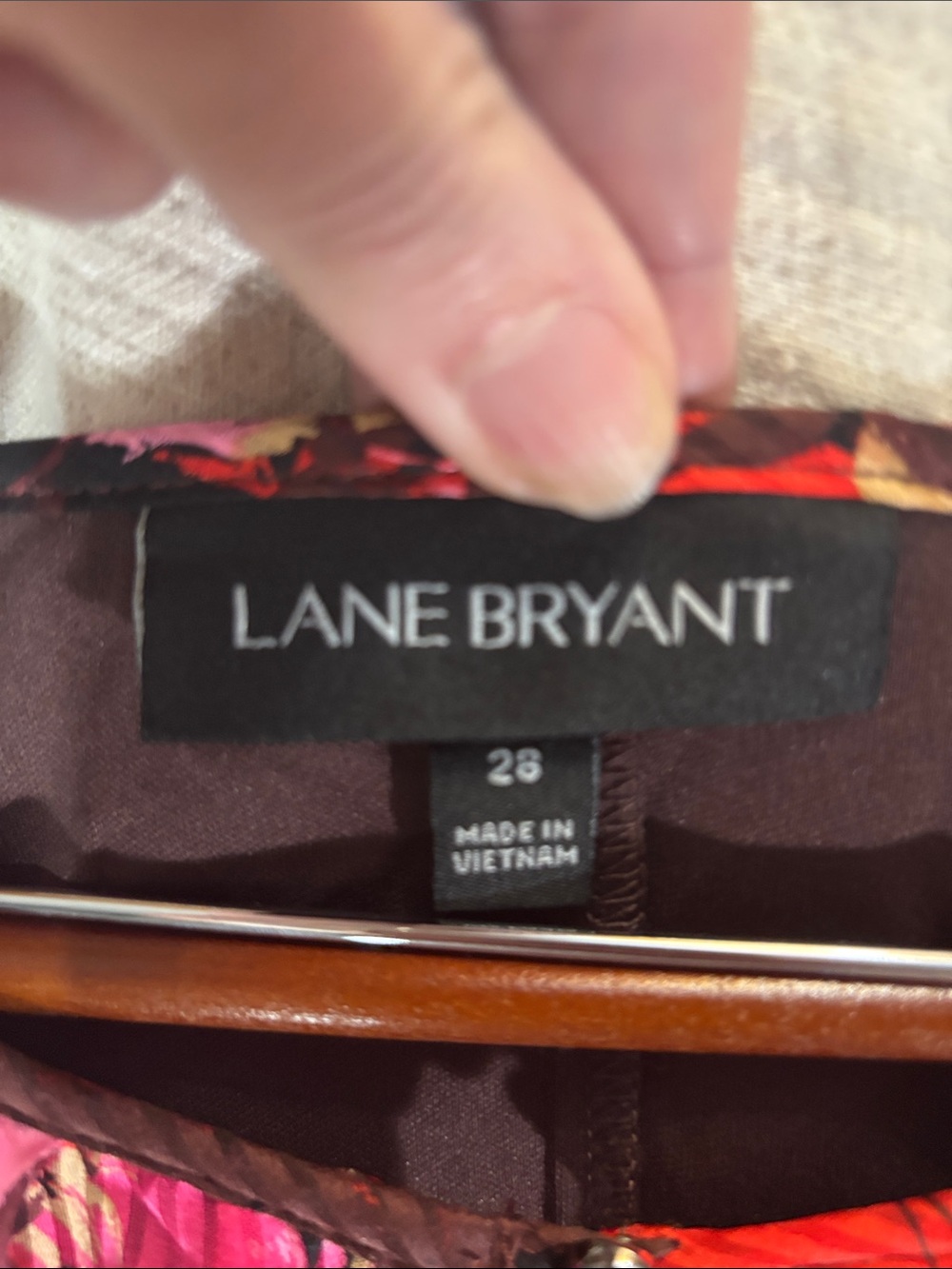 Lane Bryant Floral Pleated Keyhole Blouse Punk Red Plus Size 28 EUC - Picture 2 of 8